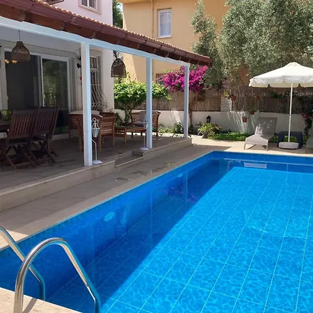 Elera Villa
